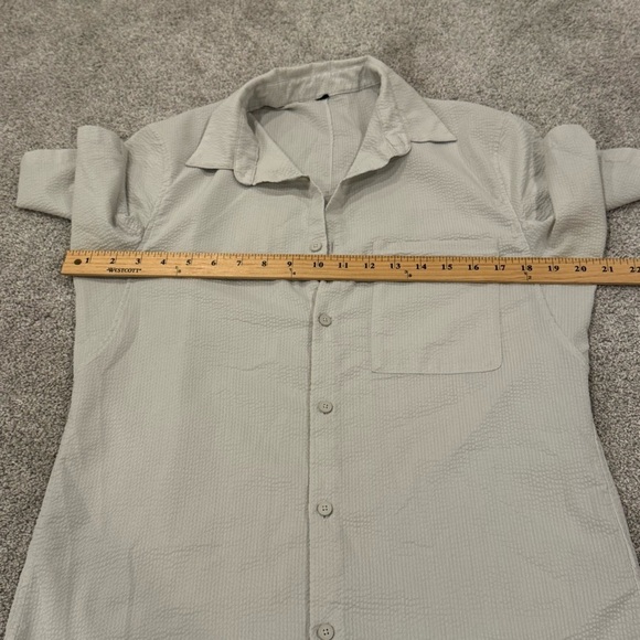 Lululemon Street Life short sleeve button down shirt size small beige/cream - Picture 6 of 6